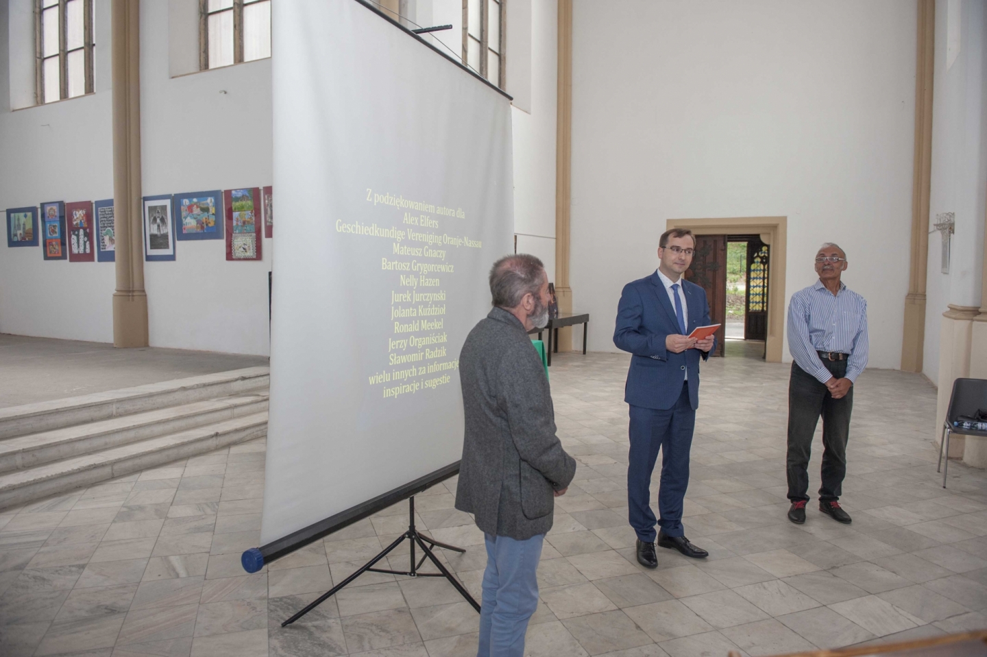 Aanbieding boekje prinses Marianne in Camenz